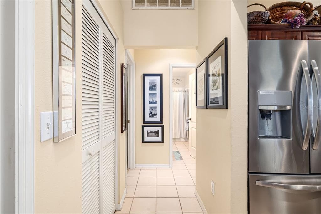 9678 KNIGHTSBRIDGE CIRCLE photo 13