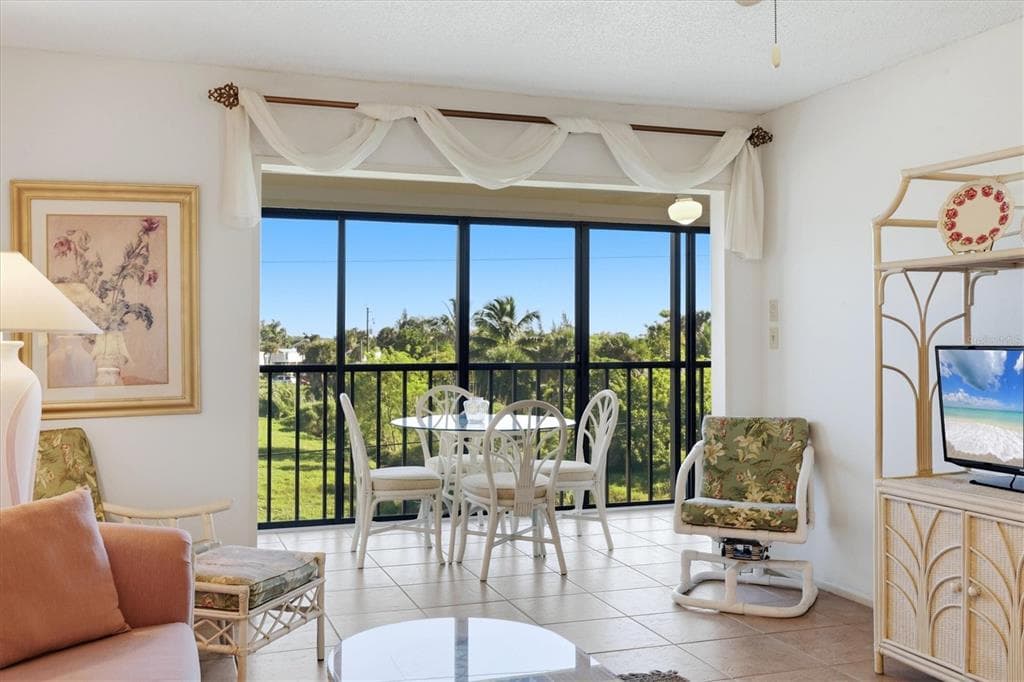 14459 RIVER BEACH DRIVE 207 photo 11
