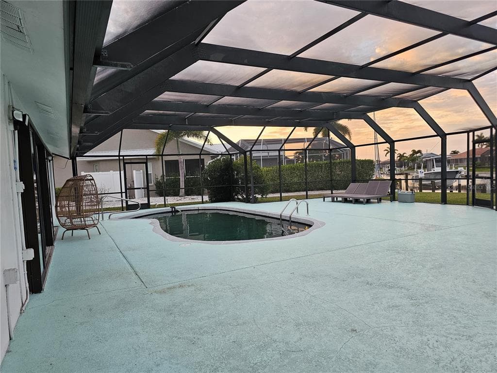 975 CORONADO DRIVE photo 23