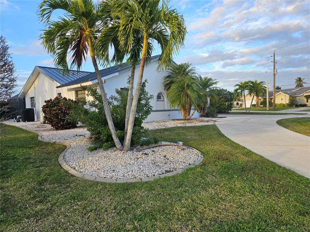 975 CORONADO DRIVE photo 4