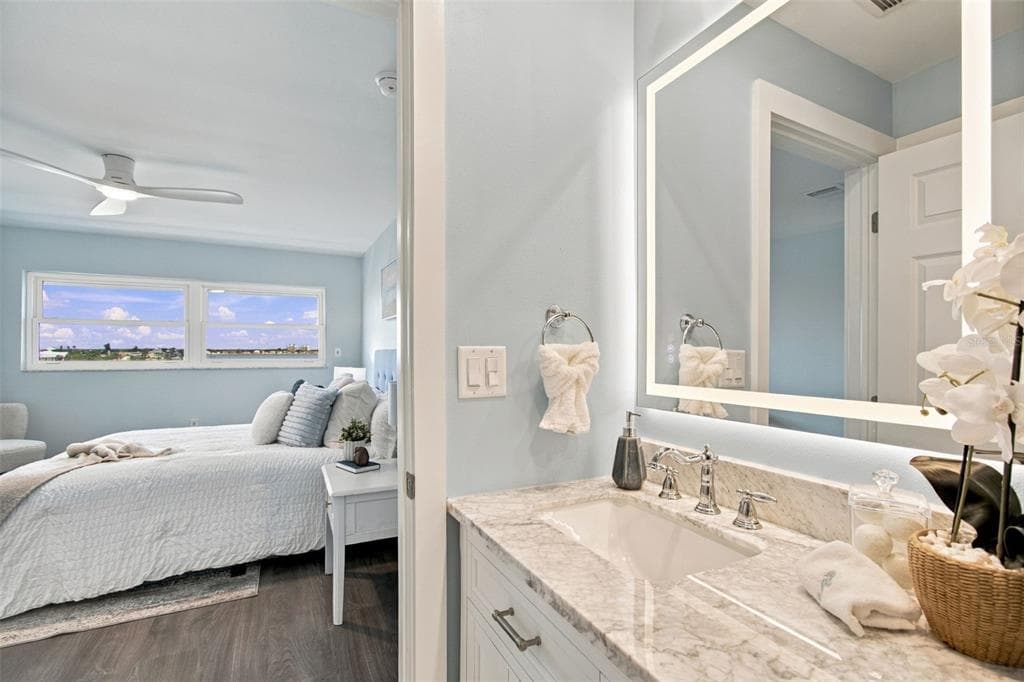 5555 GULF BOULEVARD 419 photo 22