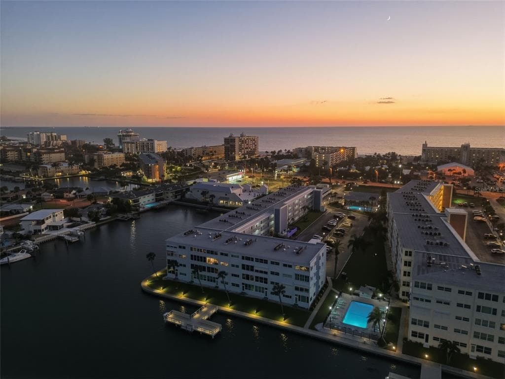 5555 GULF BOULEVARD 419 photo 3