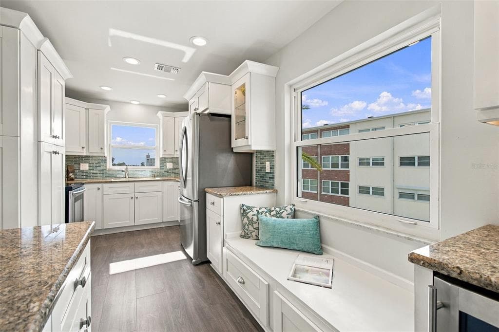 5555 GULF BOULEVARD 419 photo 9