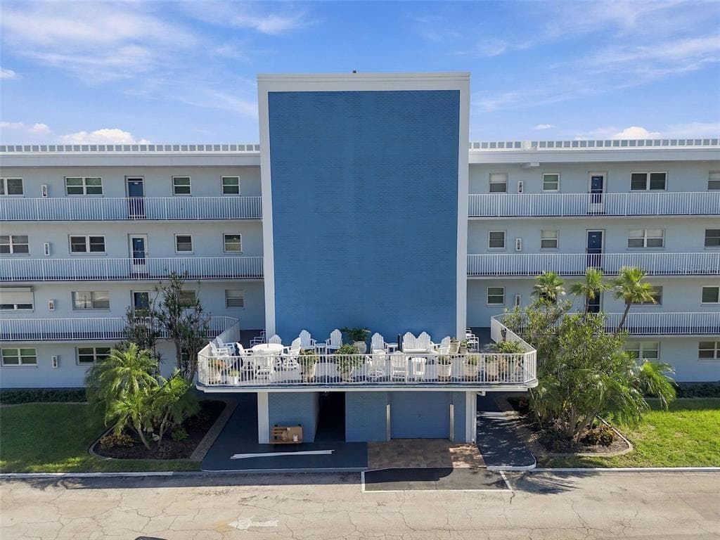 5555 GULF BOULEVARD 419 photo 4