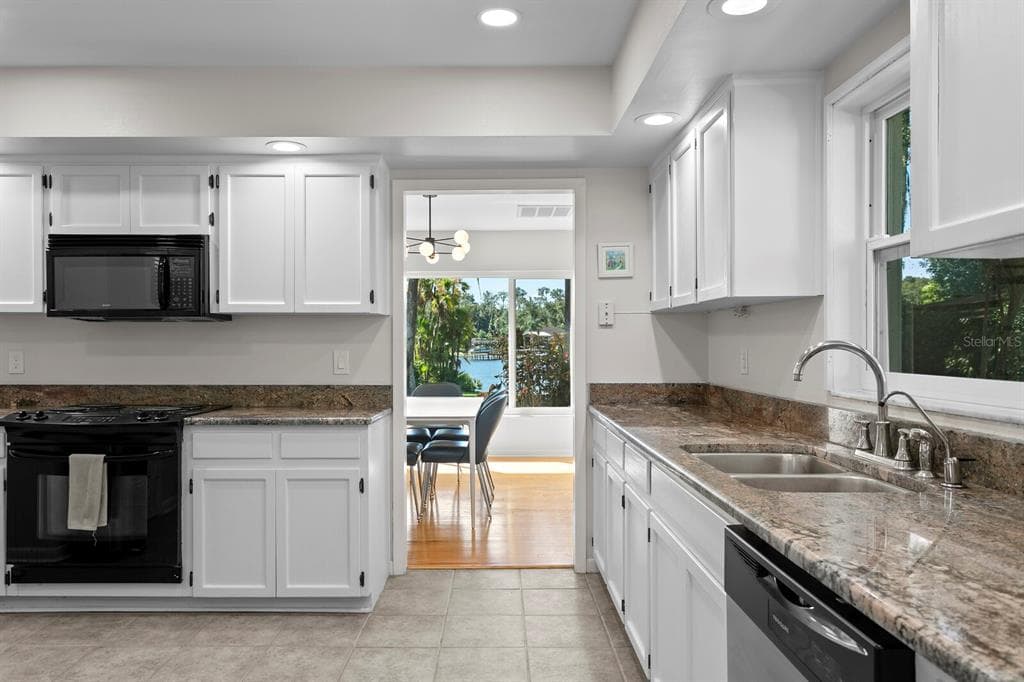 17127 RAINBOW TERRACE photo 7