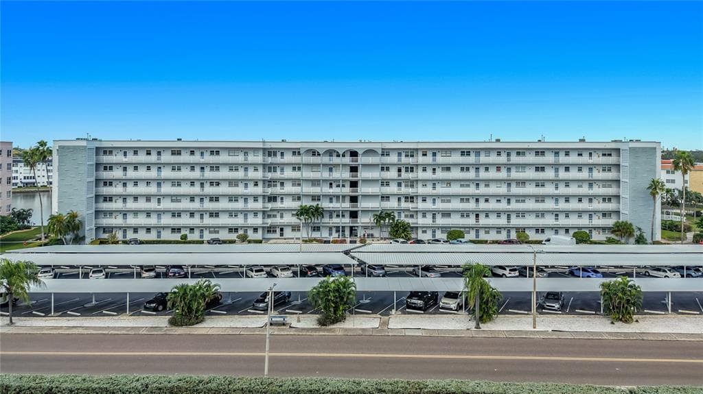 5925 SHORE BOULEVARD S 611 photo 1