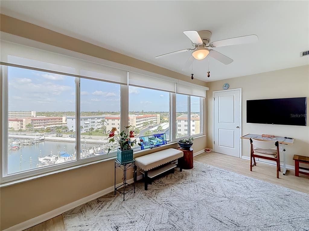 5925 SHORE BOULEVARD S 611 photo 20