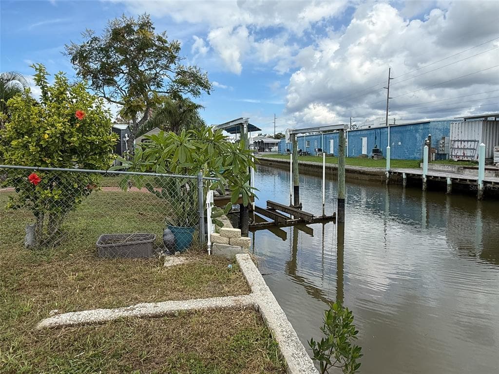 13730 JUDY AVENUE photo 2