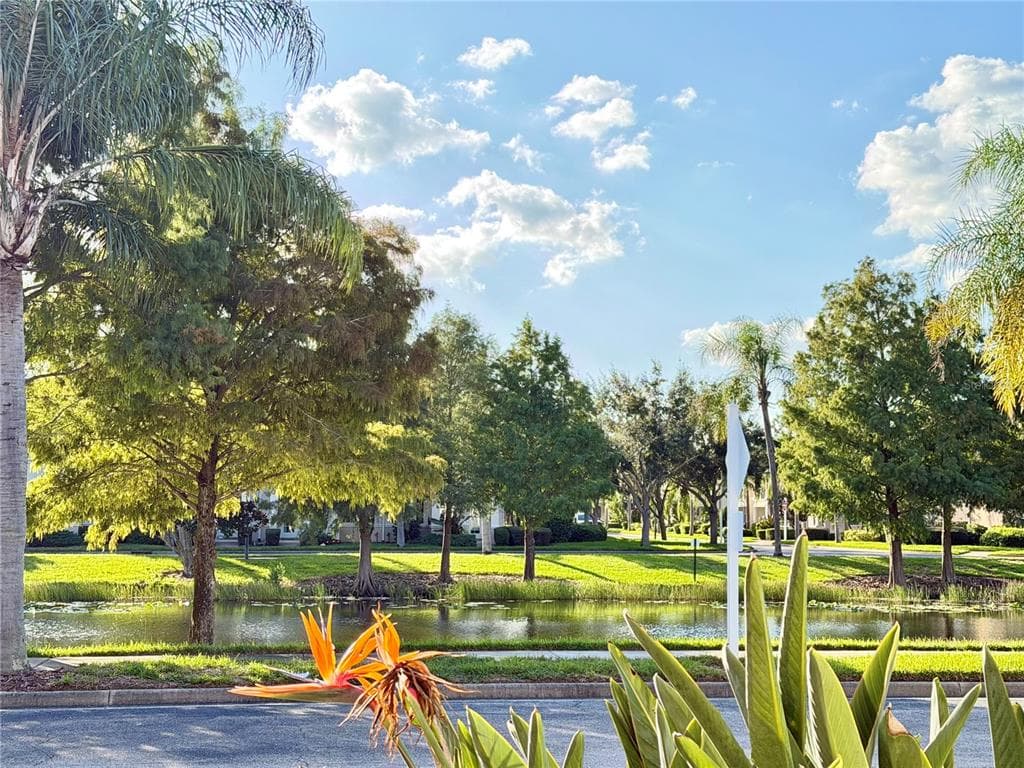 1523 NAPOLI DRIVE E photo 2