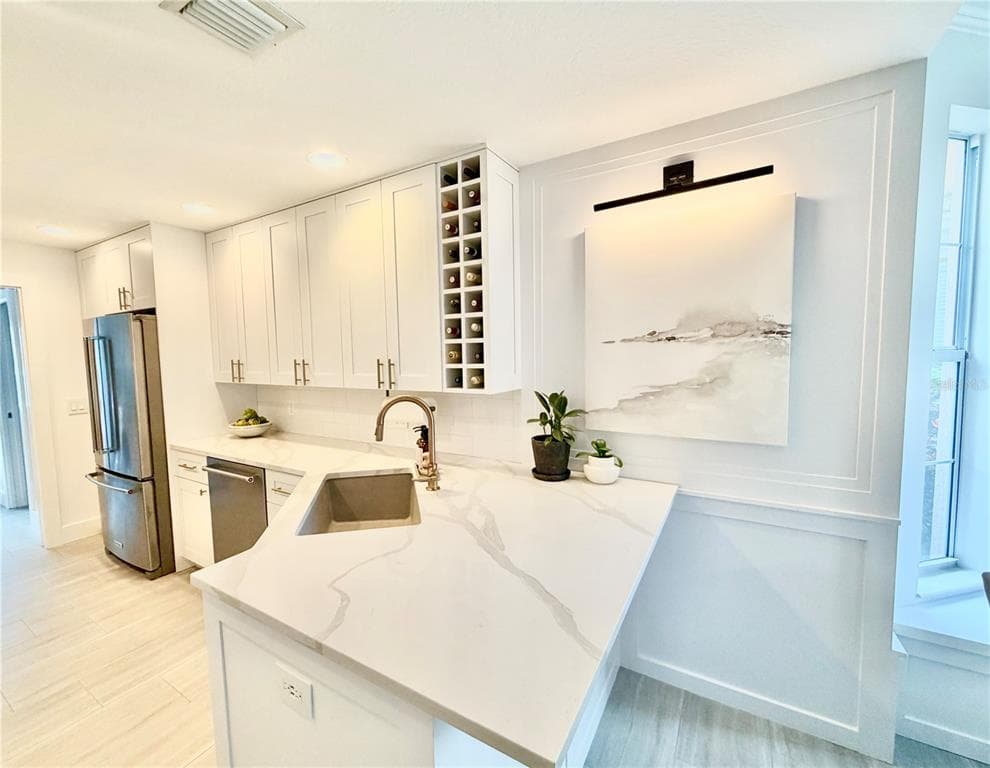 1523 NAPOLI DRIVE E photo 9