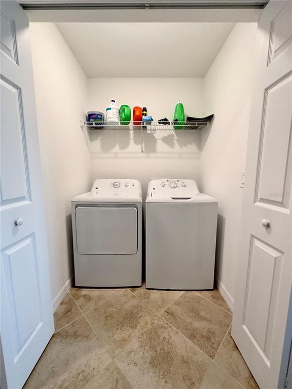 14091 HERITAGE LANDING BOULEVARD 127 photo 16