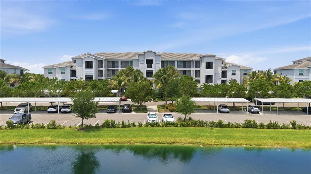 14091 HERITAGE LANDING BOULEVARD 127 photo 3