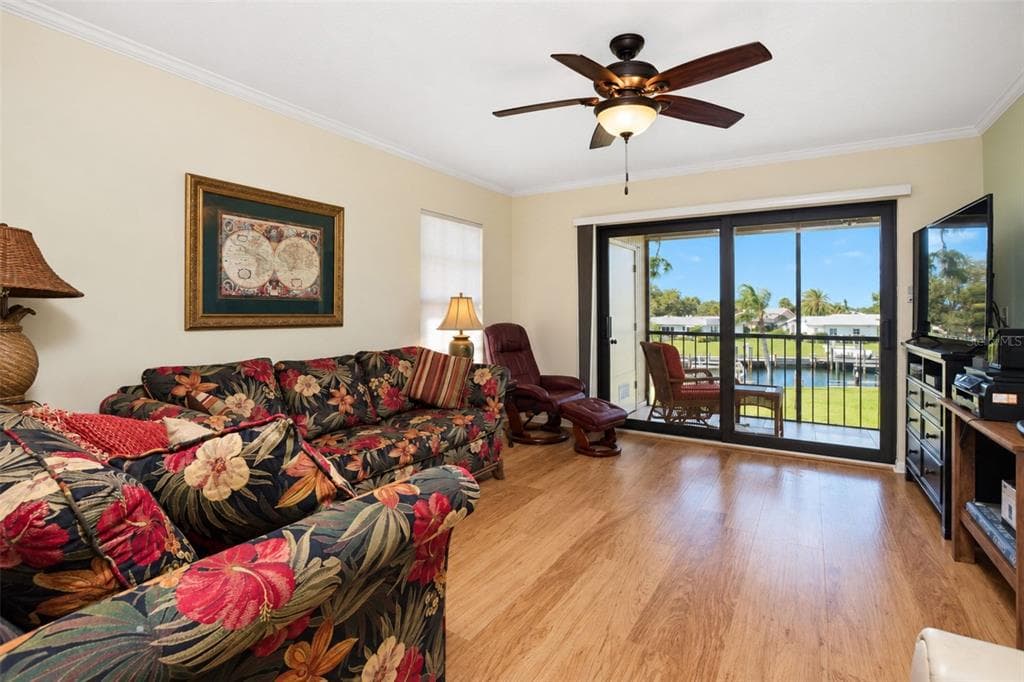 150 ENGLEWOOD ISLES PARKWAY 508 photo 23