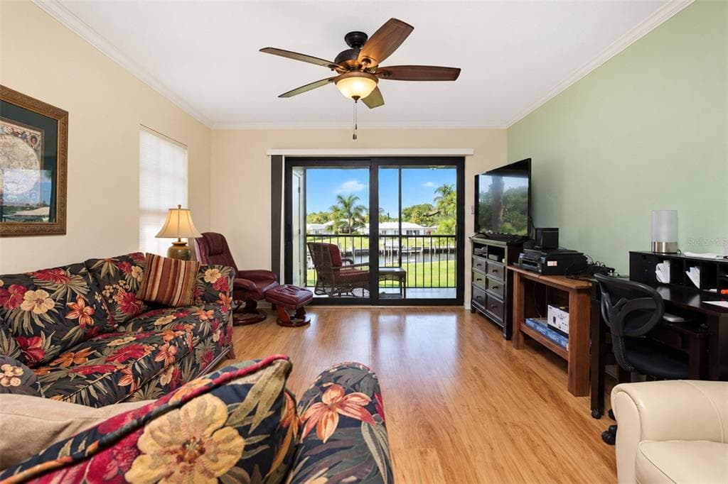 150 ENGLEWOOD ISLES PARKWAY 508 photo 22