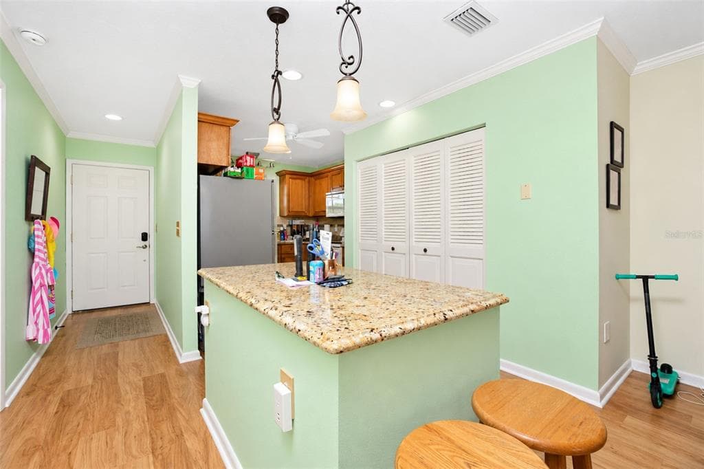 150 ENGLEWOOD ISLES PARKWAY 508 photo 14
