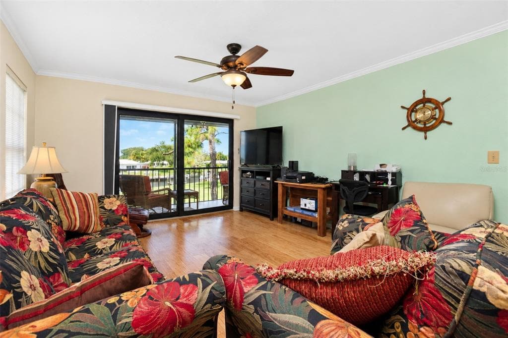 150 ENGLEWOOD ISLES PARKWAY 508 photo 21