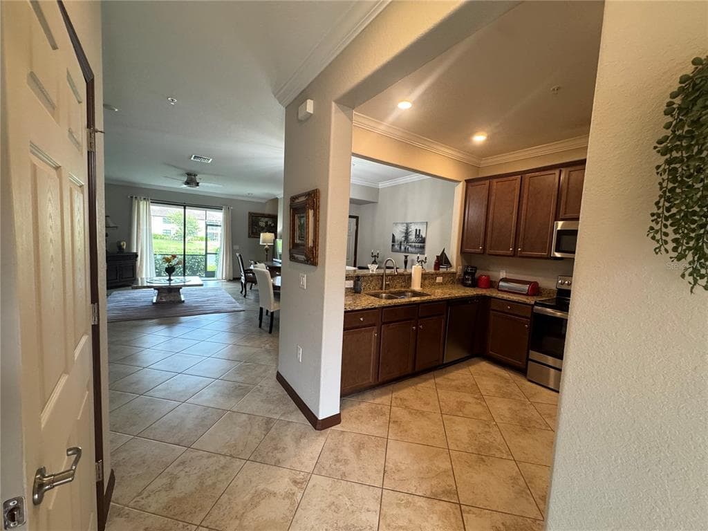 20448 LAGENTE CIRCLE photo 4
