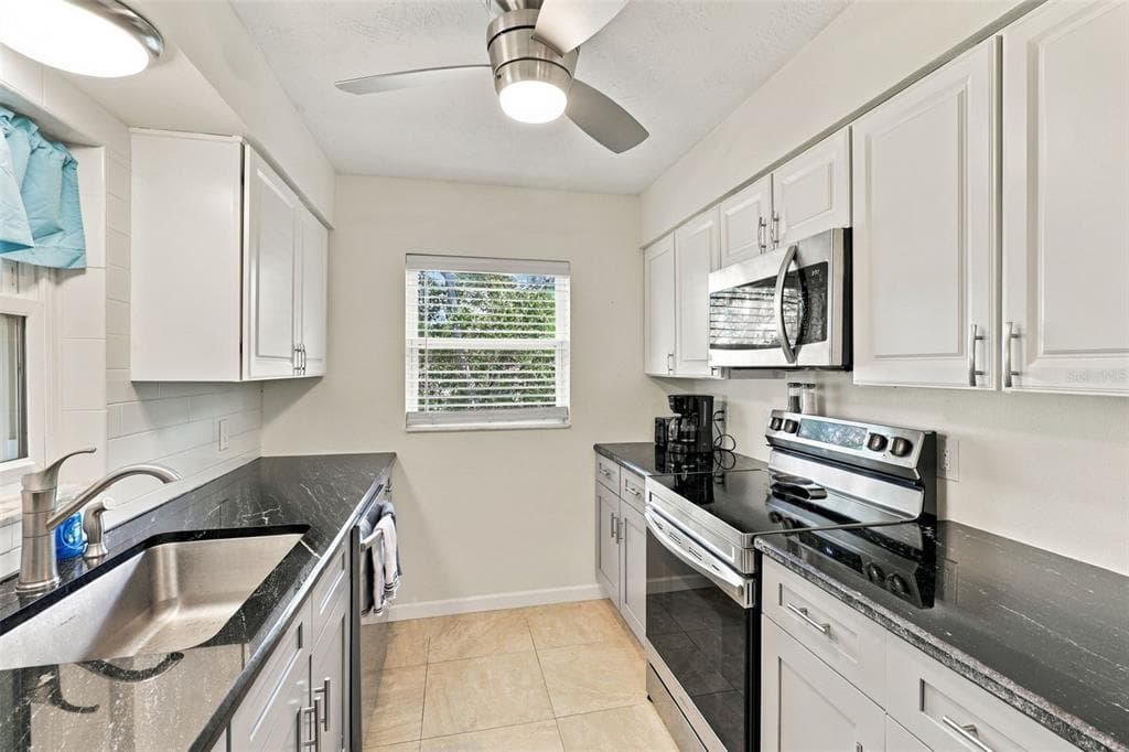 4331 TAHITI DRIVE photo 11
