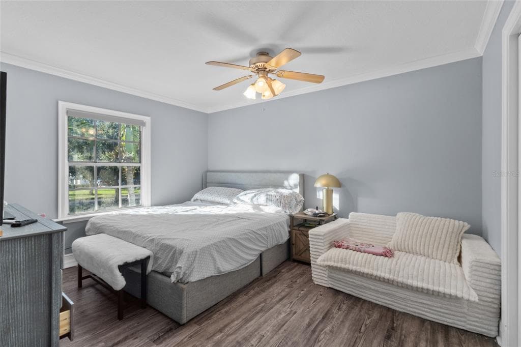 5202 BEACH DRIVE SE D photo 17