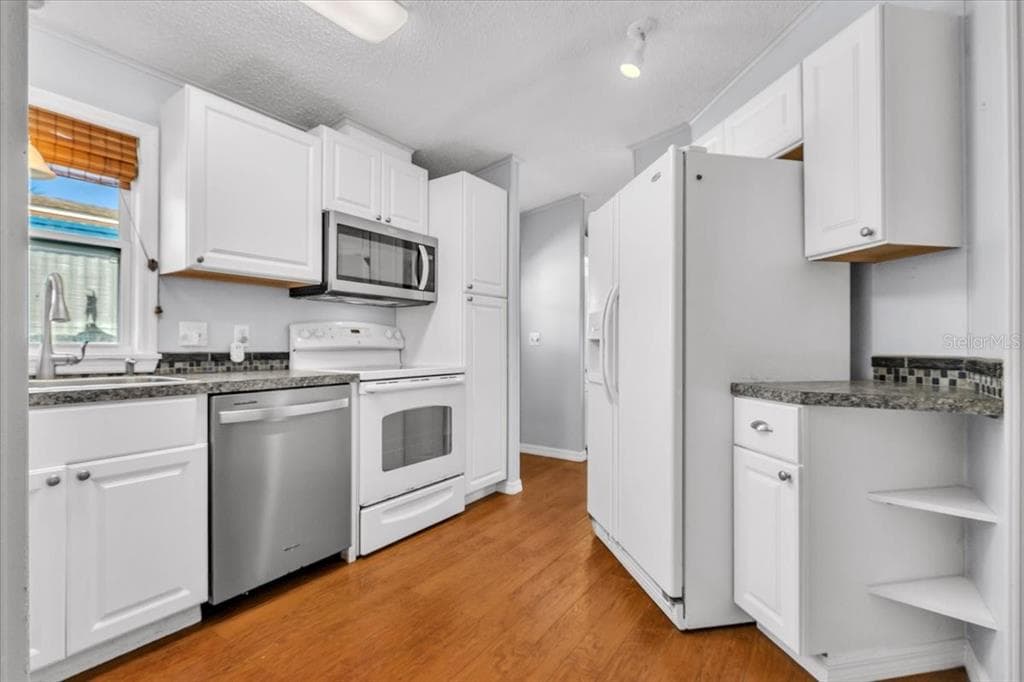47 N STARBOARD DRIVE photo 17