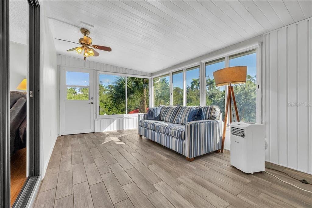 47 N STARBOARD DRIVE photo 4