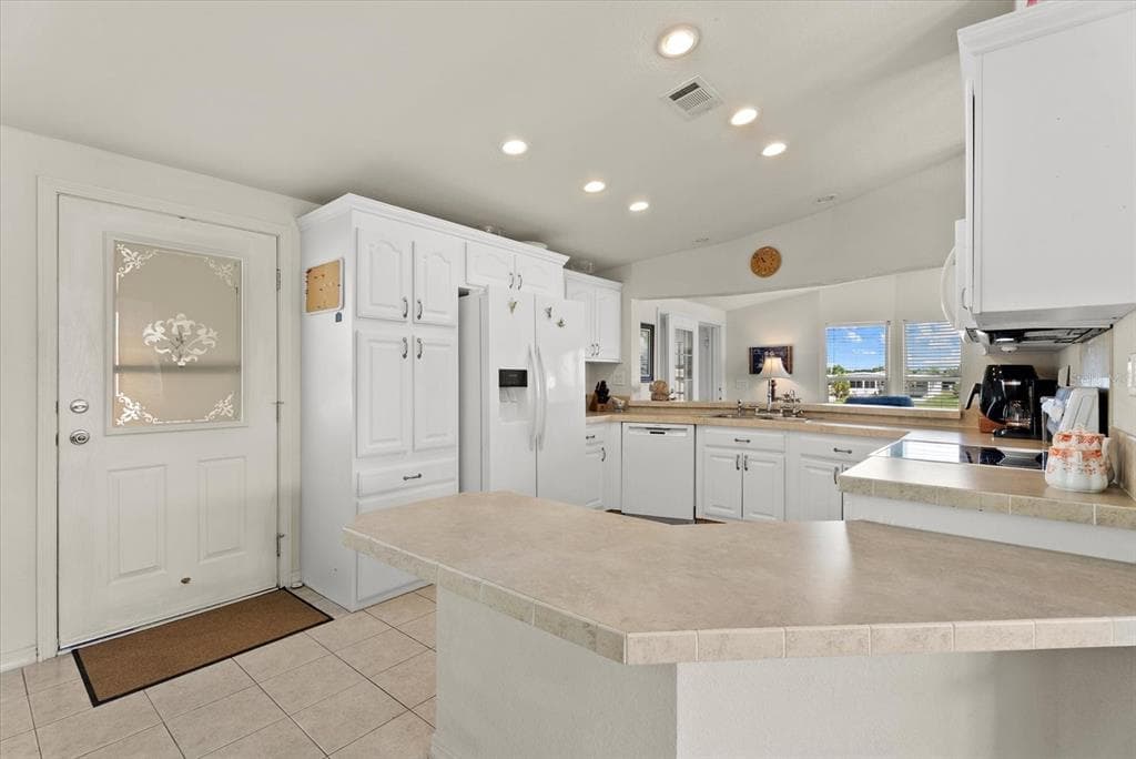 636 BLACKBURN BOULEVARD photo 14