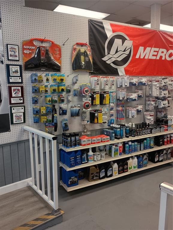 100 CIRCUIT ROAD N-124 photo 20