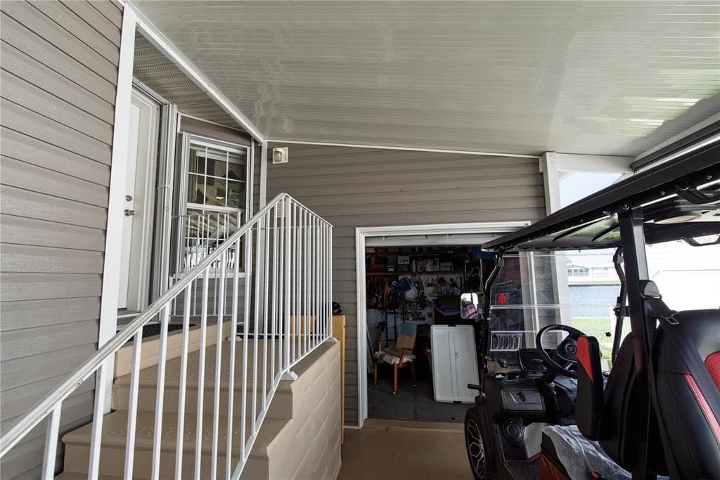 35 EMDEN CIRCLE photo 17