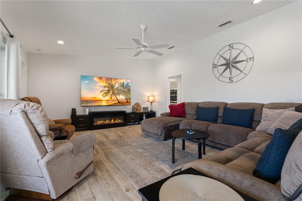 341 DELIDO COURT photo 22