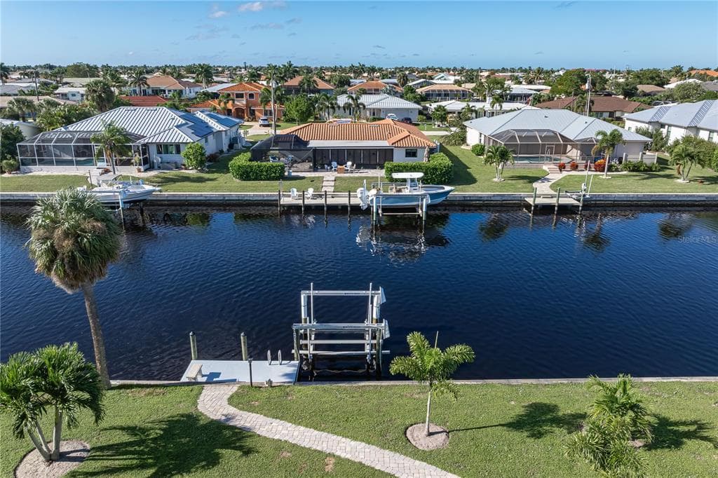 341 DELIDO COURT photo 9