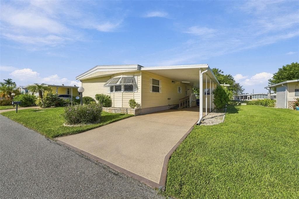 110 MARTINIQUE ROAD photo 4