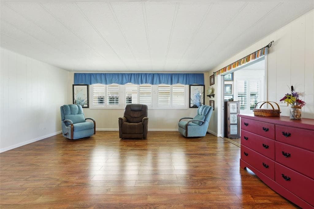 110 MARTINIQUE ROAD photo 25