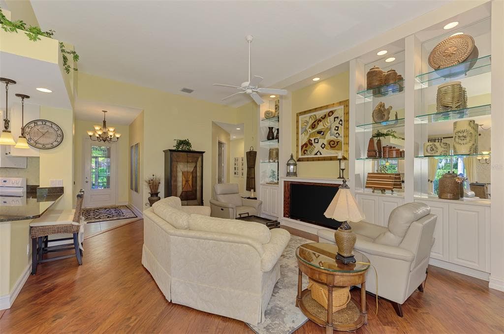 5882 BENEVENTO DRIVE photo 17