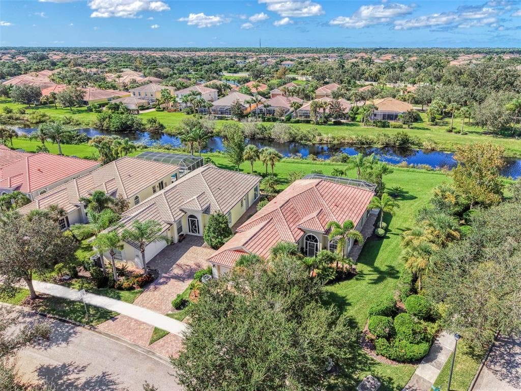 5882 BENEVENTO DRIVE photo 3