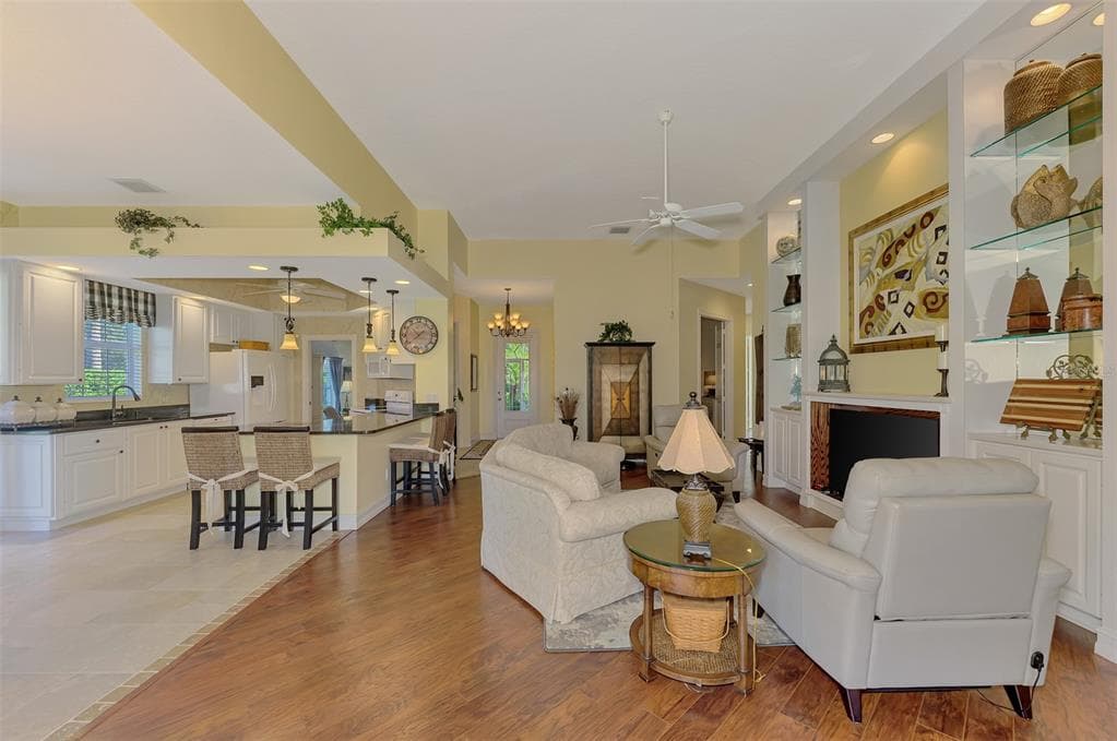5882 BENEVENTO DRIVE photo 18