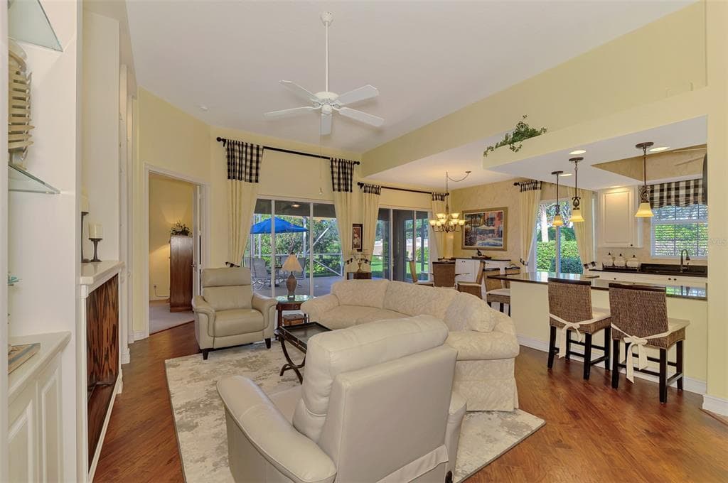 5882 BENEVENTO DRIVE photo 15
