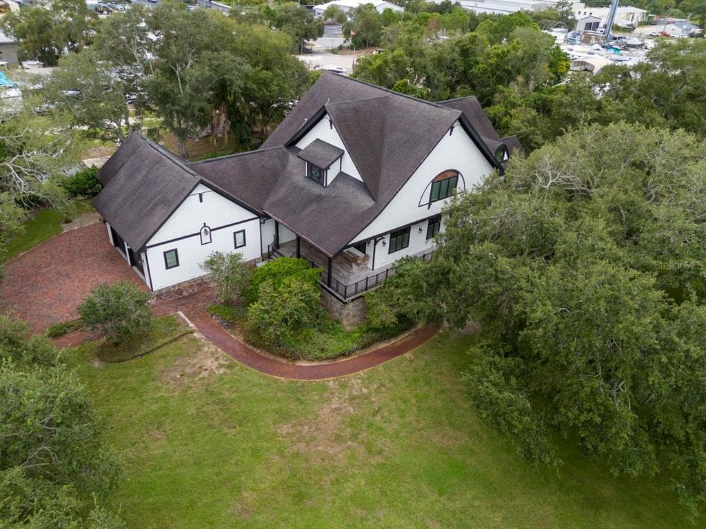 109 OLD OAK LANE photo 4