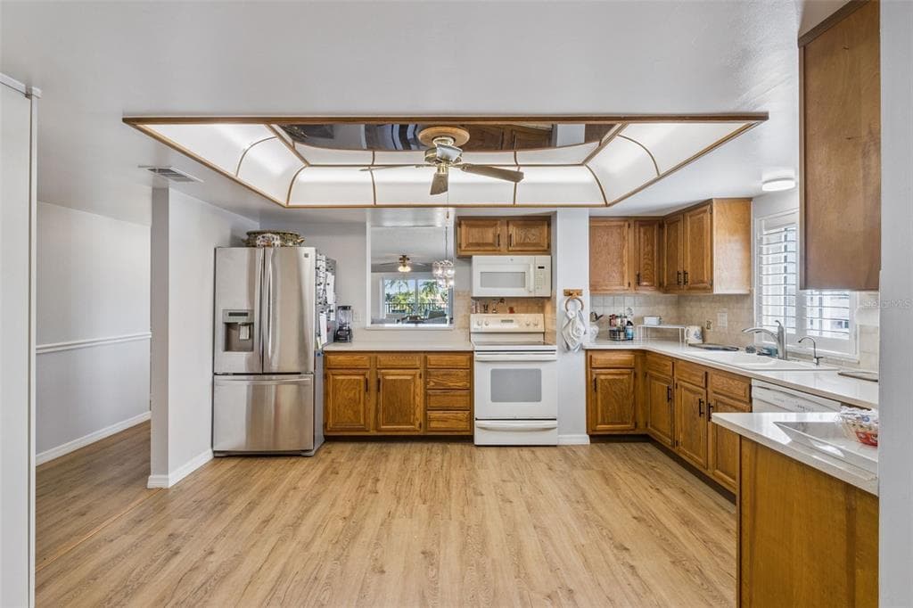 12525 3RD STREET E 205 photo 18