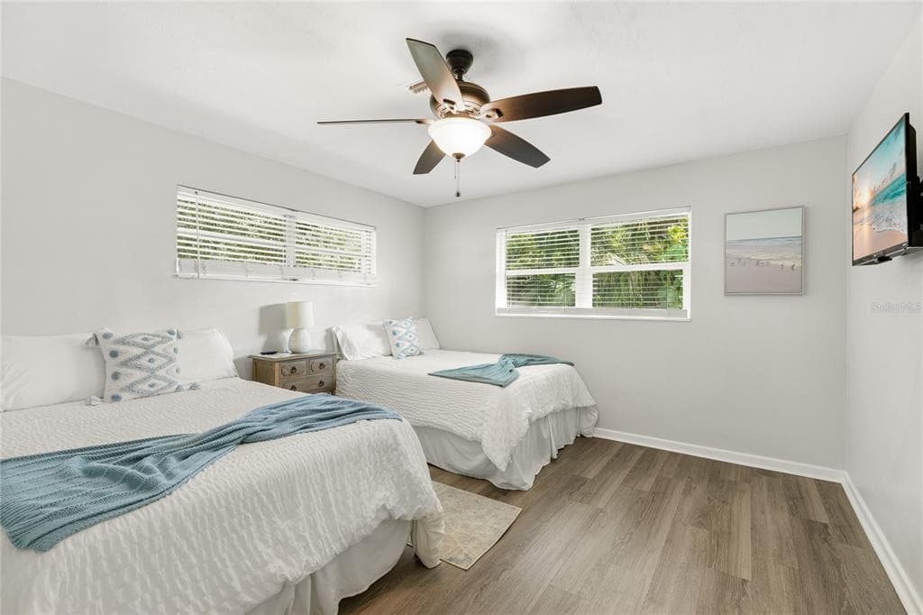 4230 BAIRD STREET photo 24