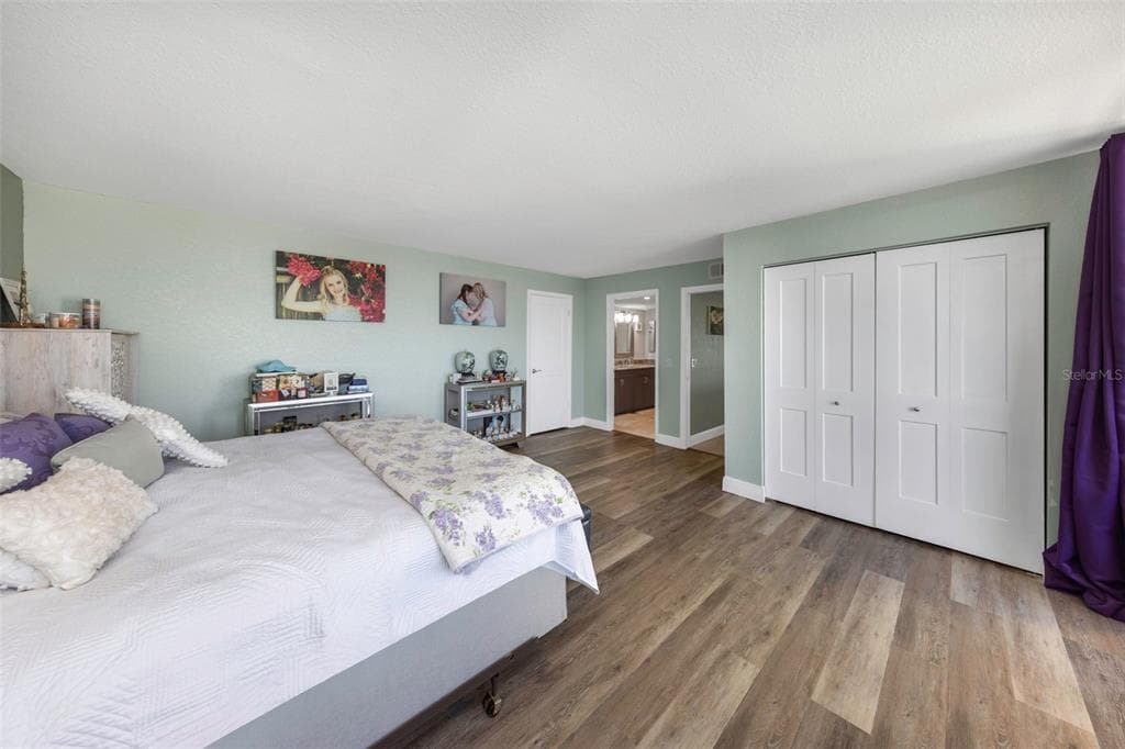 736 ISLAND WAY 601 photo 20