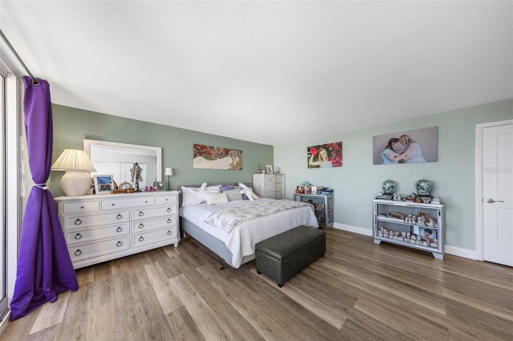 736 ISLAND WAY 601 photo 19