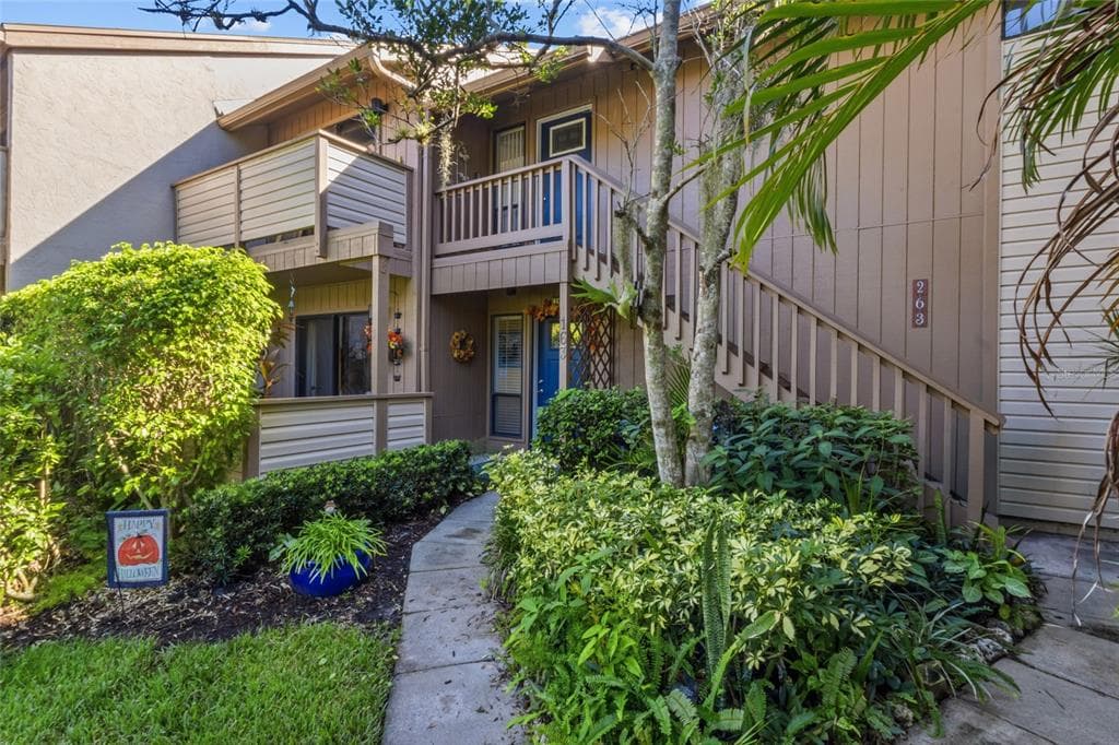 1627 BROOKHOUSE DRIVE 263 photo 2