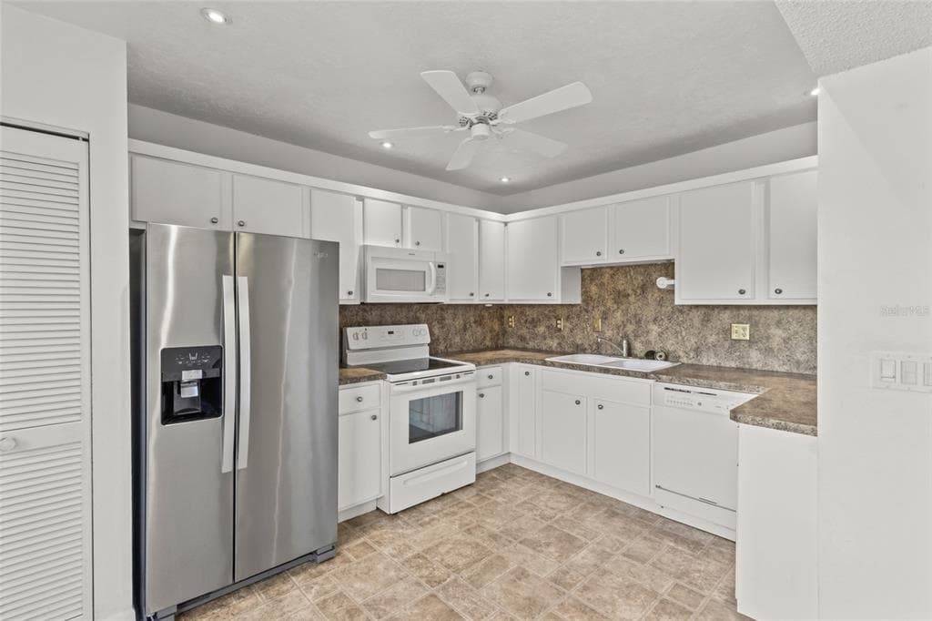 1627 BROOKHOUSE DRIVE 263 photo 6