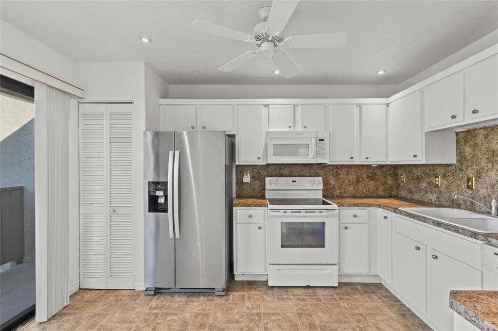 1627 BROOKHOUSE DRIVE 263 photo 7