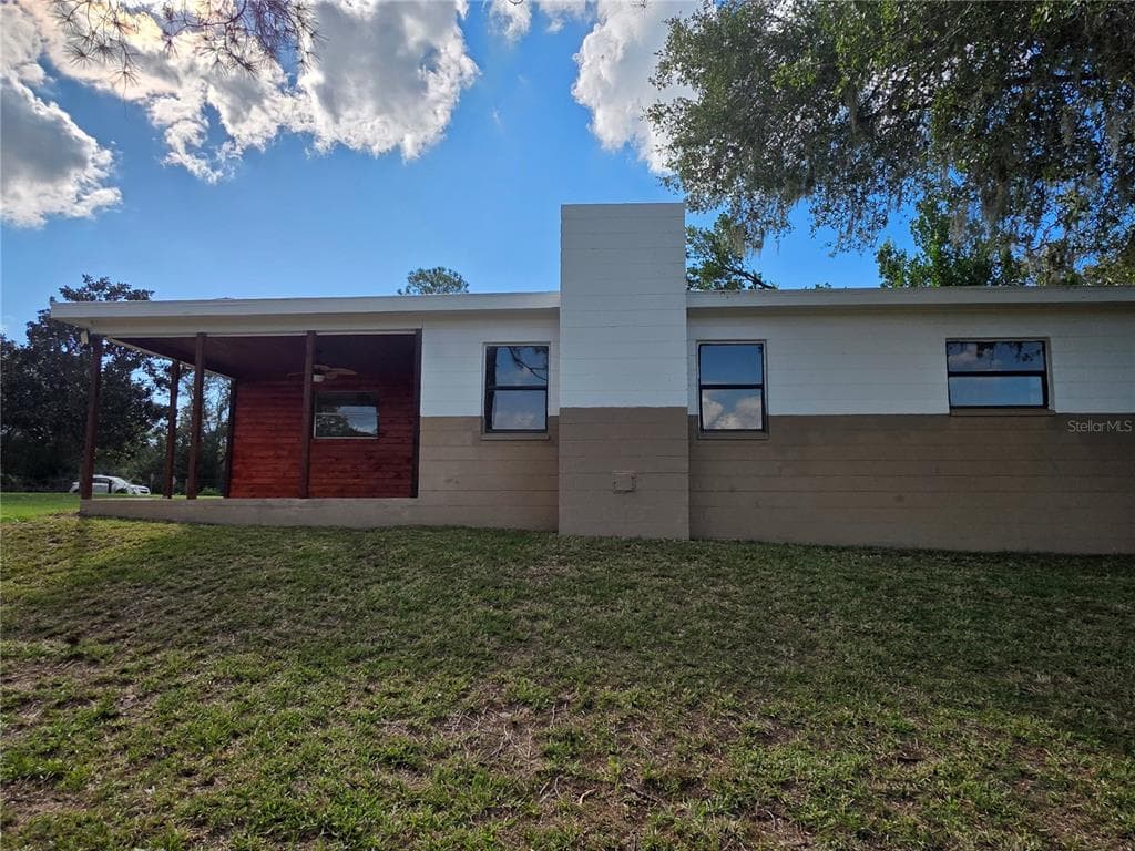 8270 NORMLEE ROAD photo 5