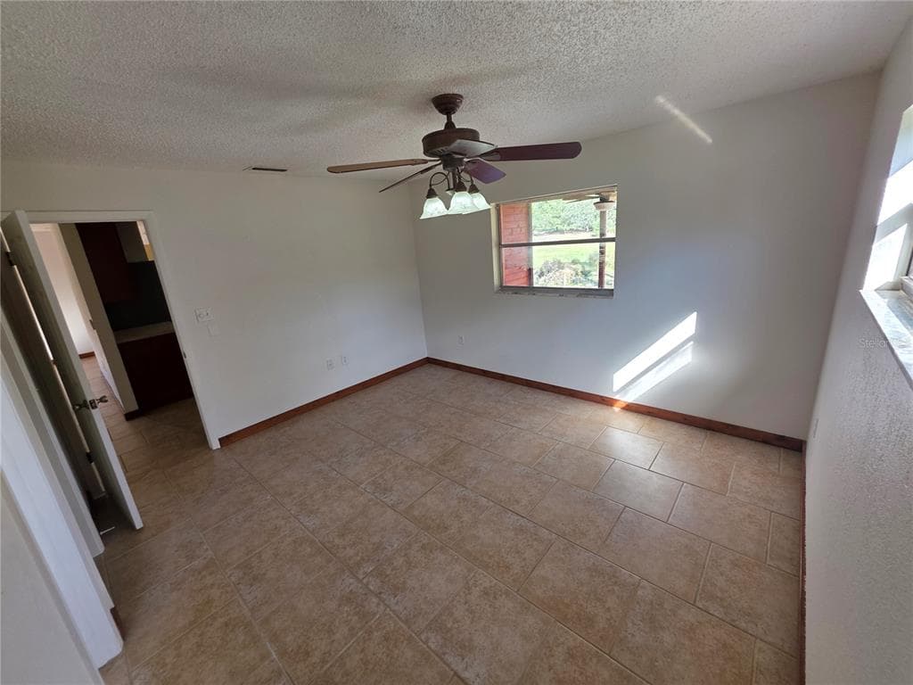 8270 NORMLEE ROAD photo 19