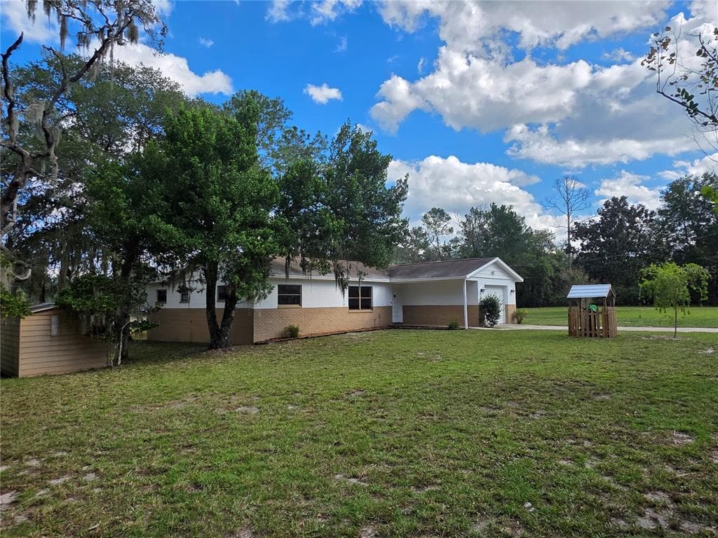 8270 NORMLEE ROAD photo 4