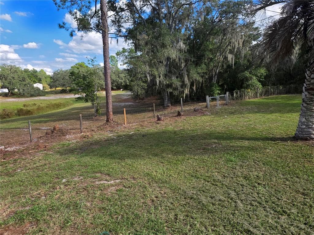 8270 NORMLEE ROAD photo 8