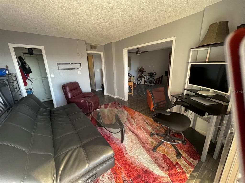 51 ISLAND WAY 1109 photo 13