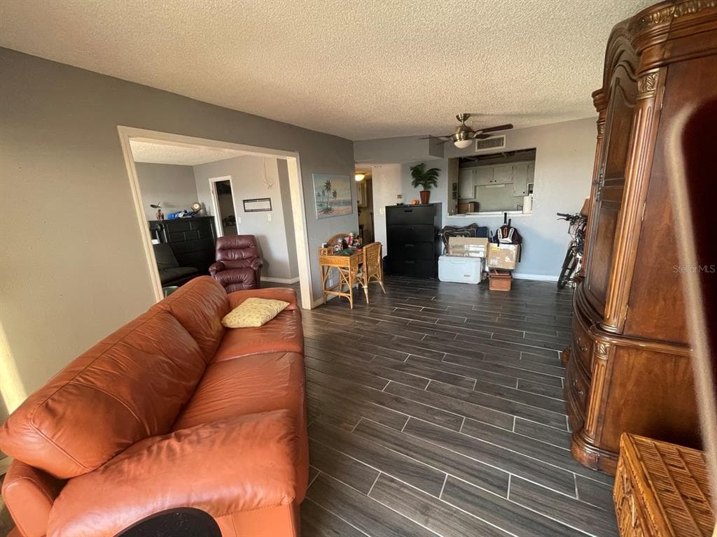 51 ISLAND WAY 1109 photo 14